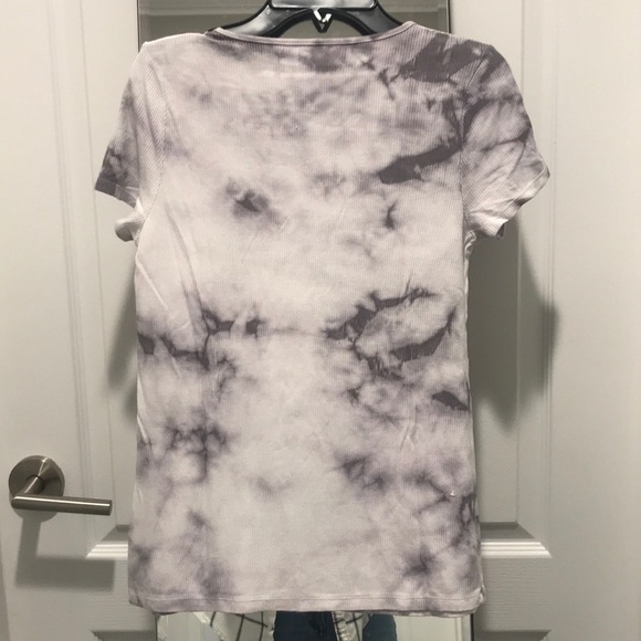 Marbled basic v neck tee - Picture 2 of 2